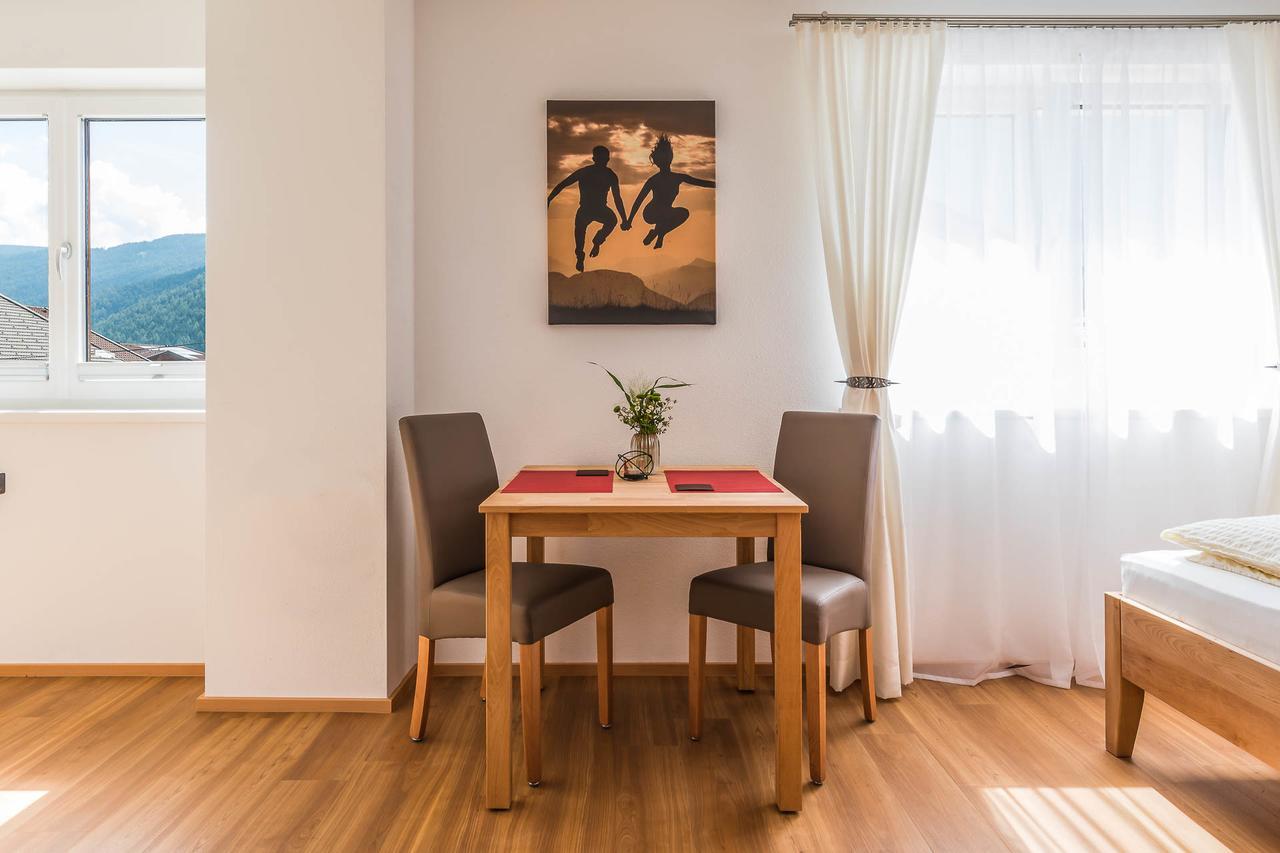 Apartment Im Huggn Fulpmes Esterno foto