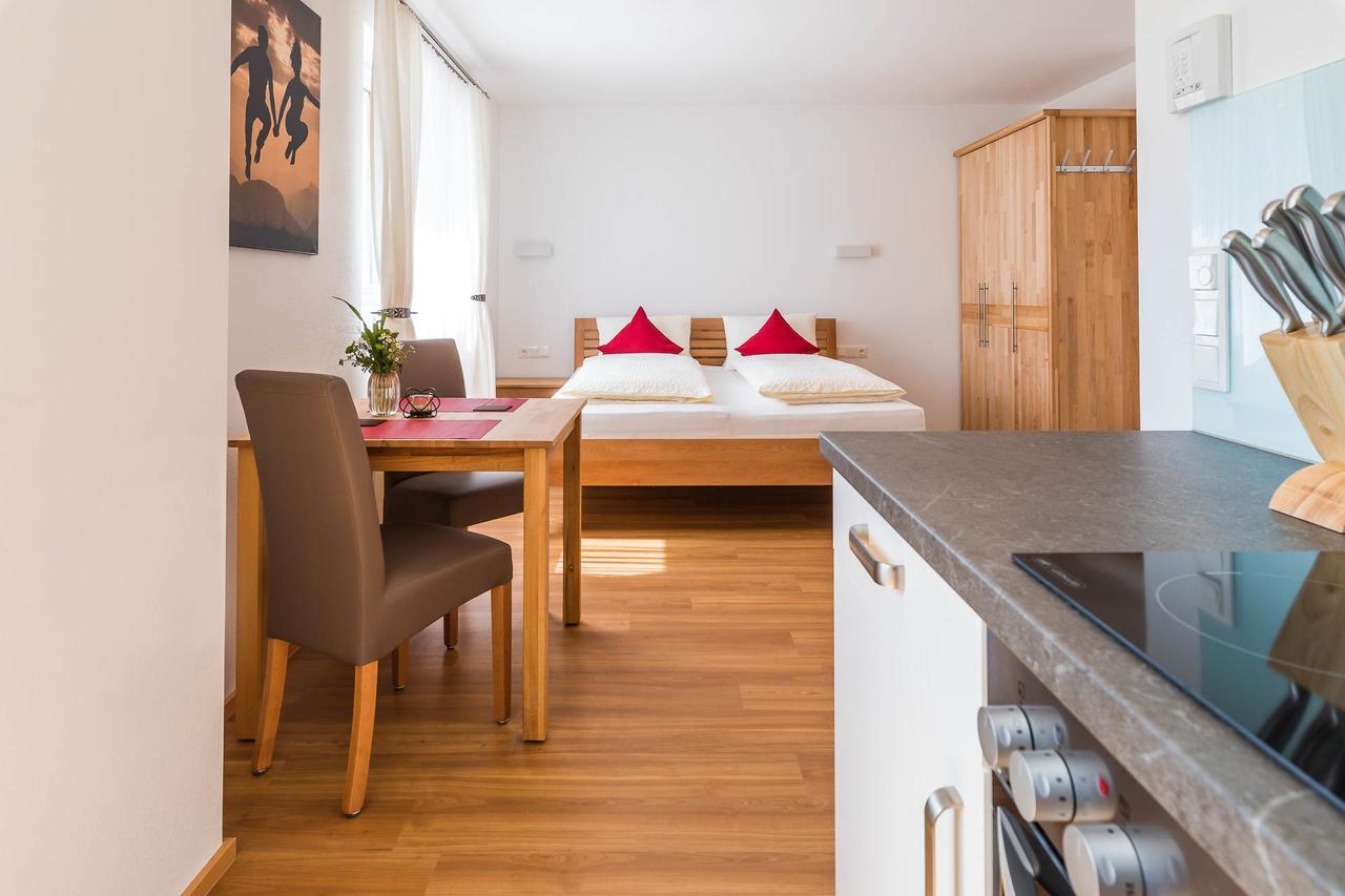 Apartment Im Huggn Fulpmes Esterno foto
