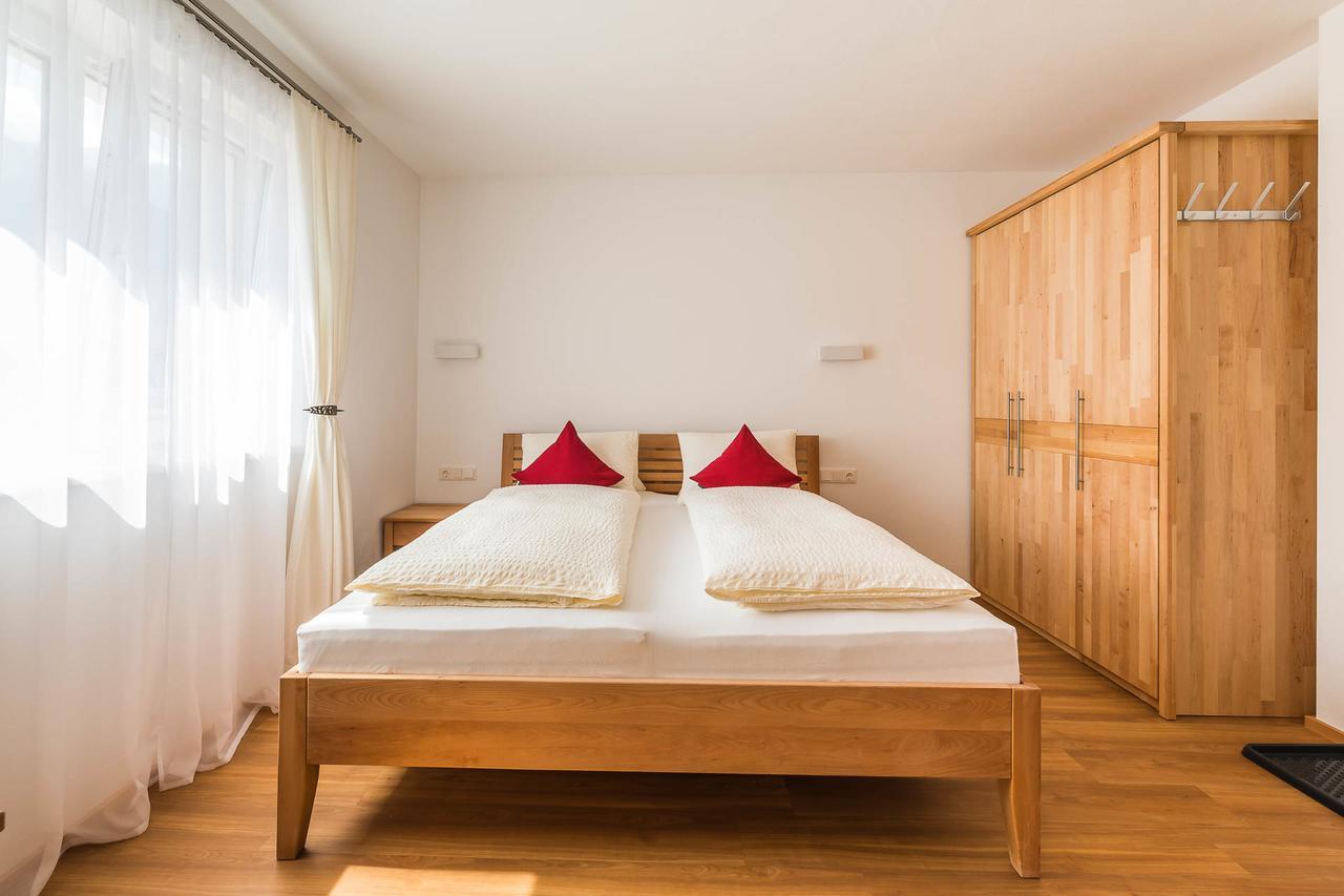 Apartment Im Huggn Fulpmes Esterno foto